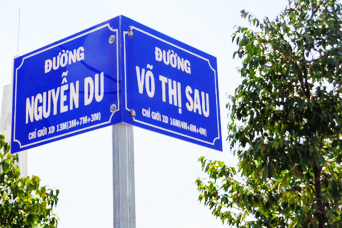 Thi công biển báo tên đường