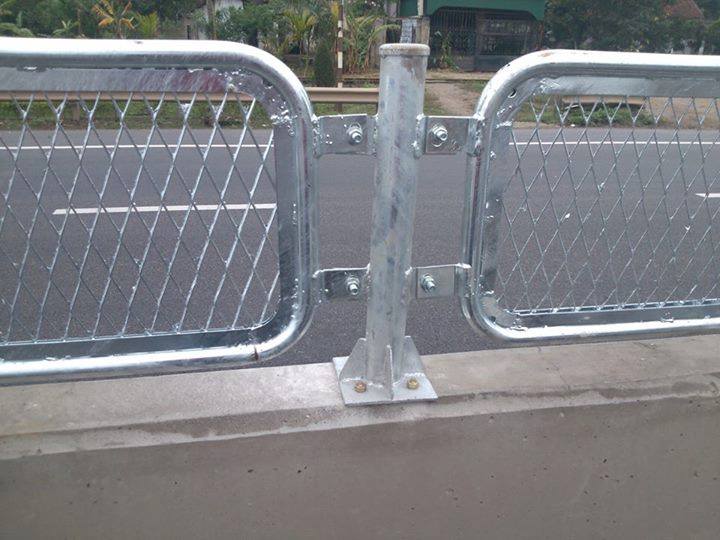 Lưới chống chói giao thông đường bộ